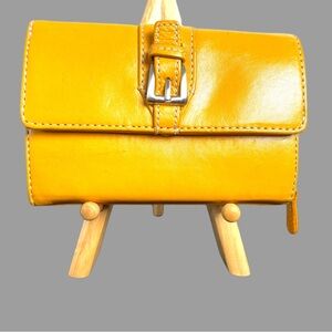 HYPE Leather Wallet with Multiple Compartments Zip and Snap Closure